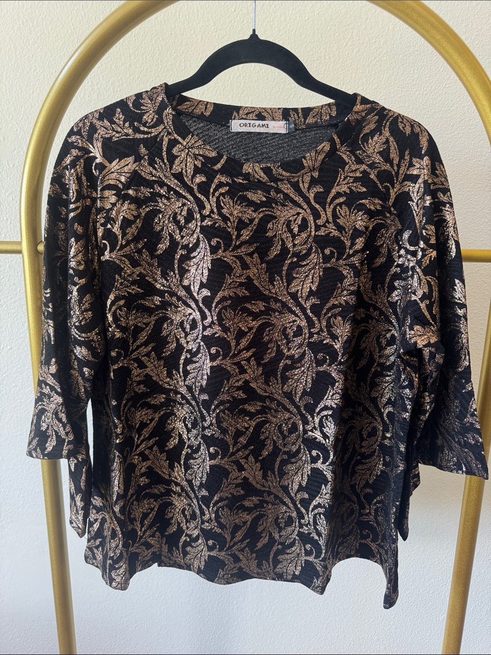 OrigaMi Metallic Gold Leaf Print Black Long Sleeve Top